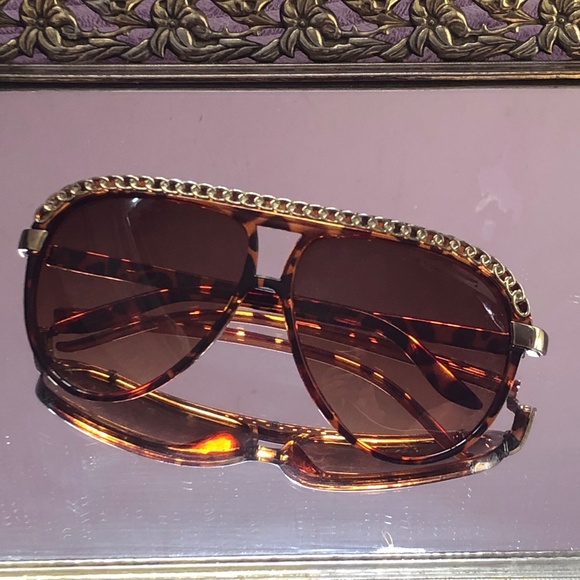 Big Bouji Style Aviator Sunglasses with Gold Chain rim Tortoiseshell frames - Picture 14 of 16